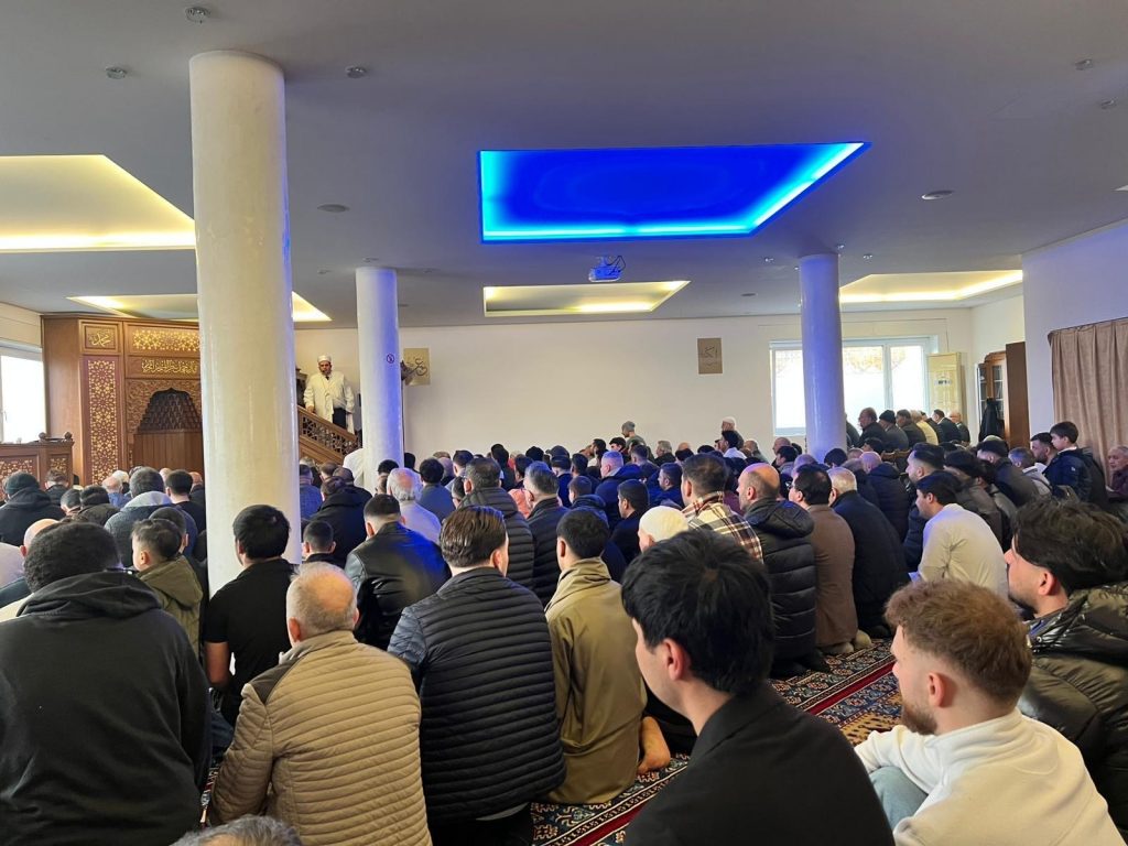 e349ec29-c80e-4d85-b18e-d79395ca0d8c